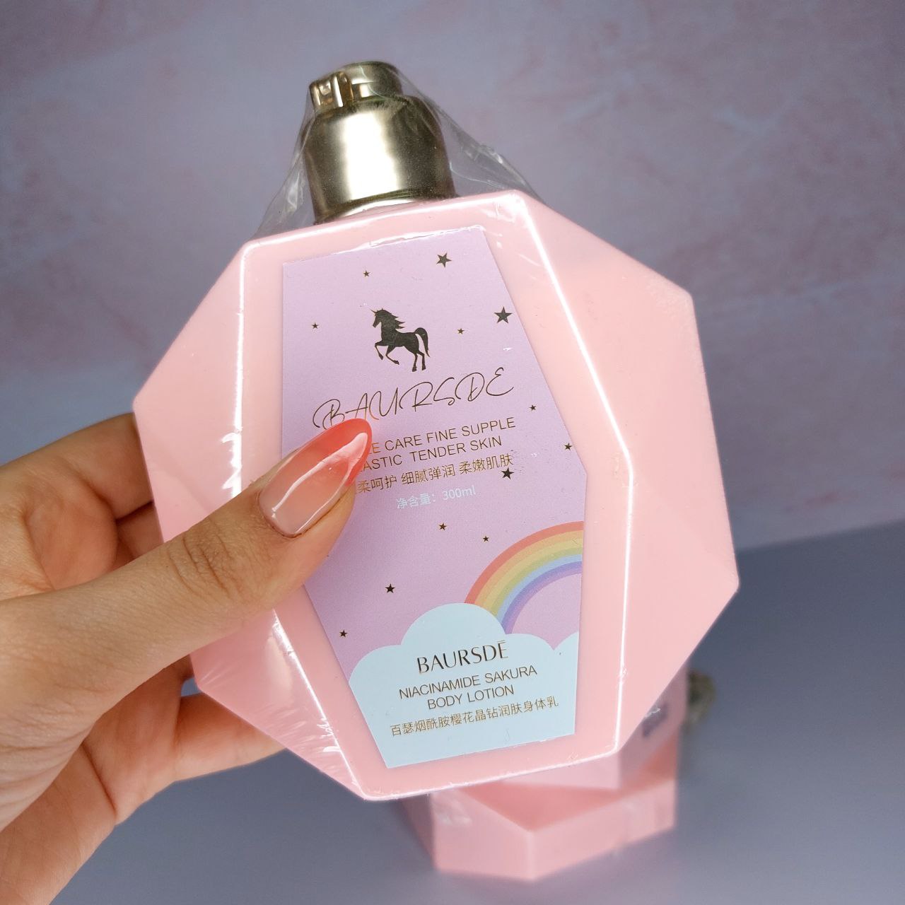 لوسیون بدن الماسی برند BAURSDE طرح یونیکورن حجم 300میلی لیتر